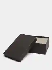 Черный коробка для подарка