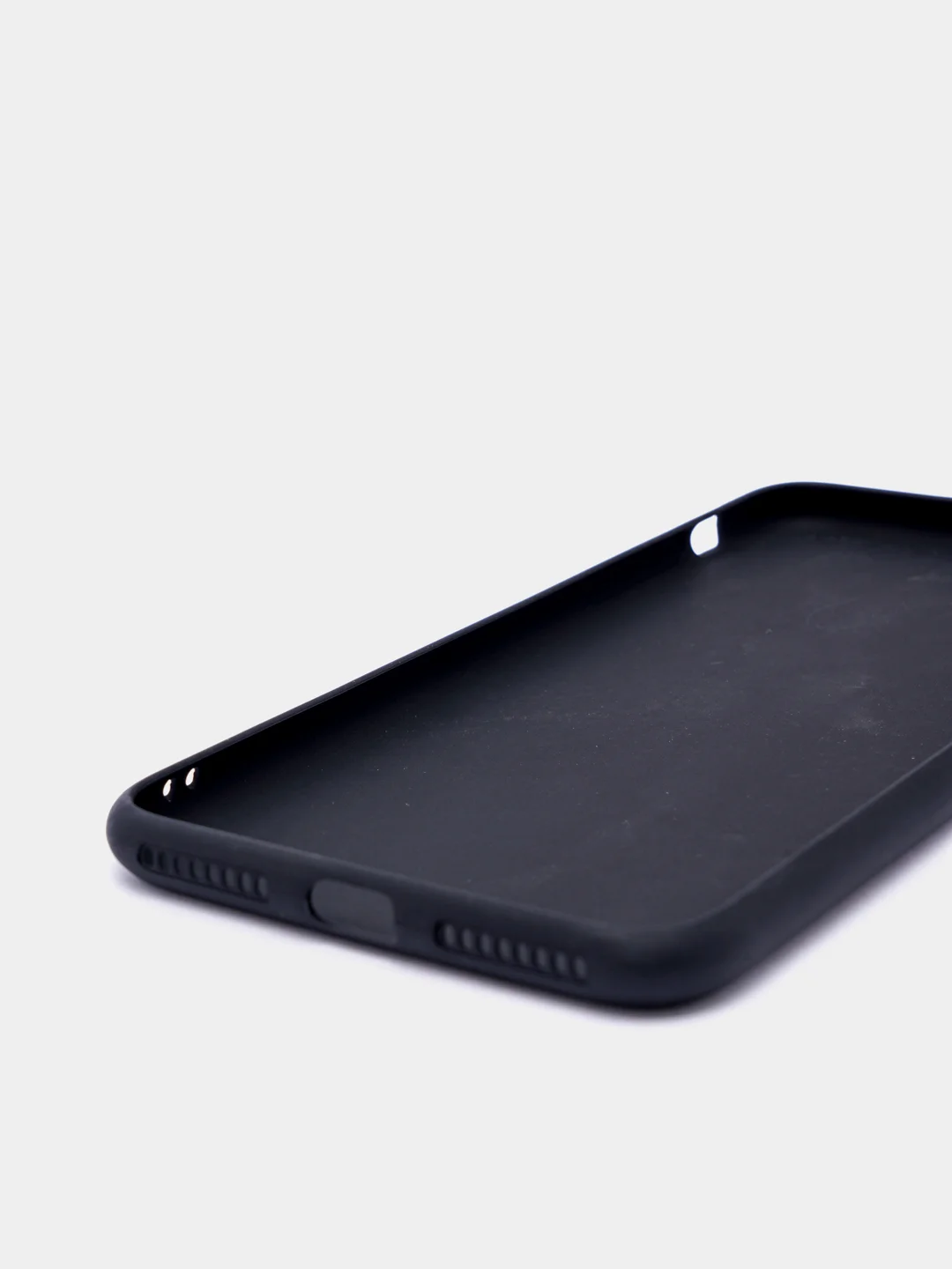 Черный чехол на Айфон (IPhone) 5s, 6, 6 Plus, 7, 7 Plus, X, XS, XR, 11, 11 Pro, 11 Pro Max