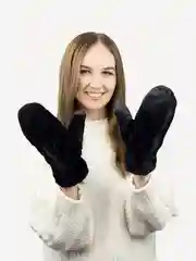 Черный варежки женские LERAY "Эвелин", экомех на плюше, 6-8