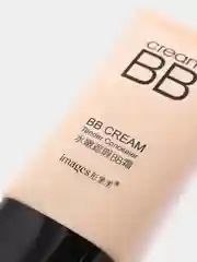 Бежевый увлажняющий тональный BB крем для лица
