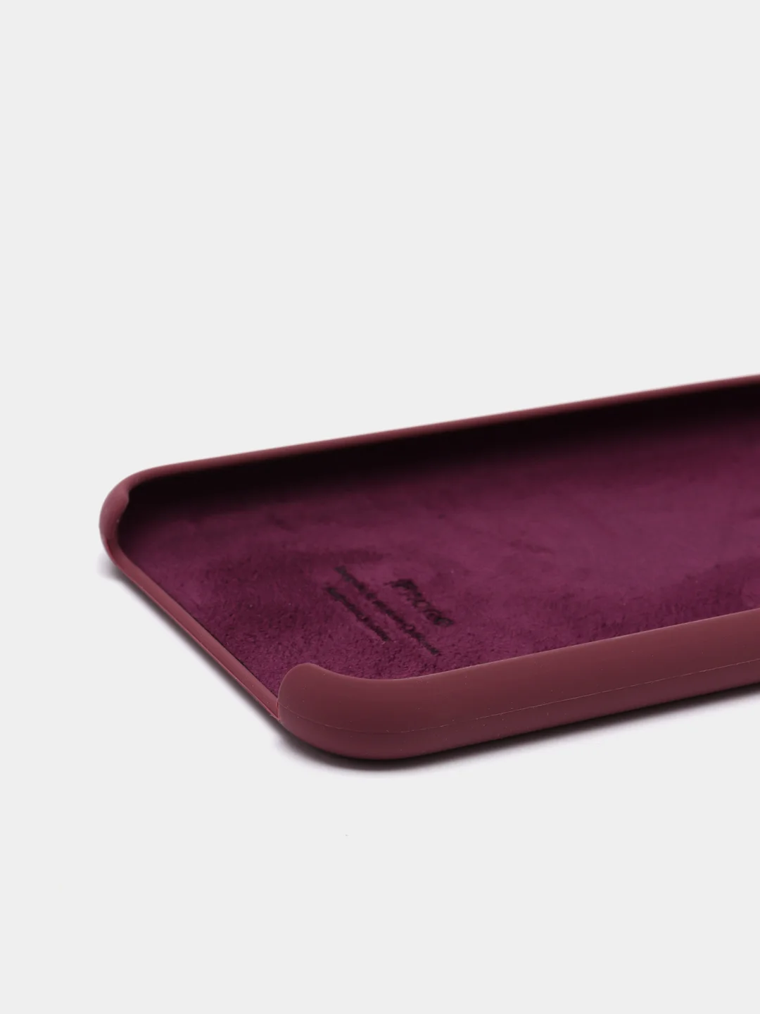 Тёмно-бордовый чехол Silicone Case для iPhone 11