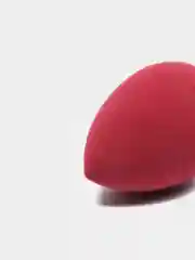 Бордовый спонж для макияжа
