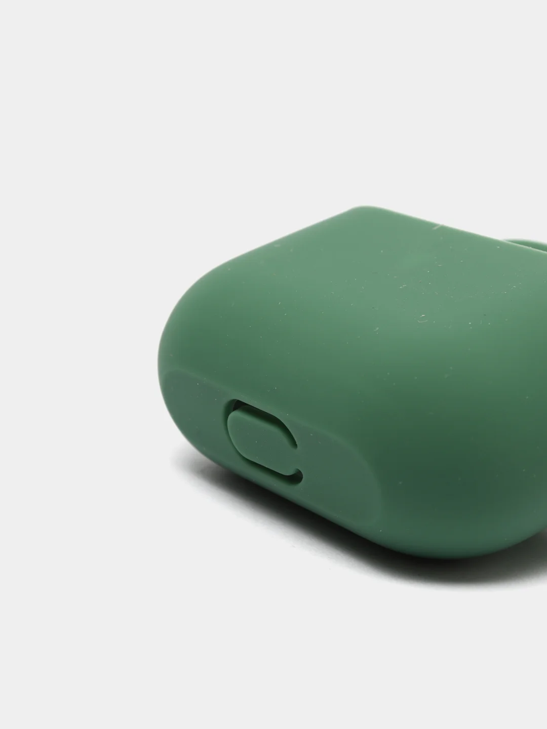 Зеленый чехол для наушников AirPods 3 силиконовый с карабином и защитой разъема