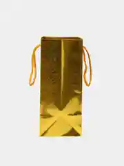 Золотой пакет подарочный