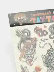 Коричневый временные татуировки, разные виды