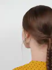 Серьги-кольца с искажением переплетения из металла женские