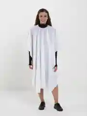 Белый пеньюар парикмахерский