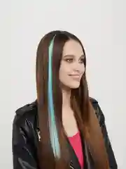 Цветные пряди на заколке