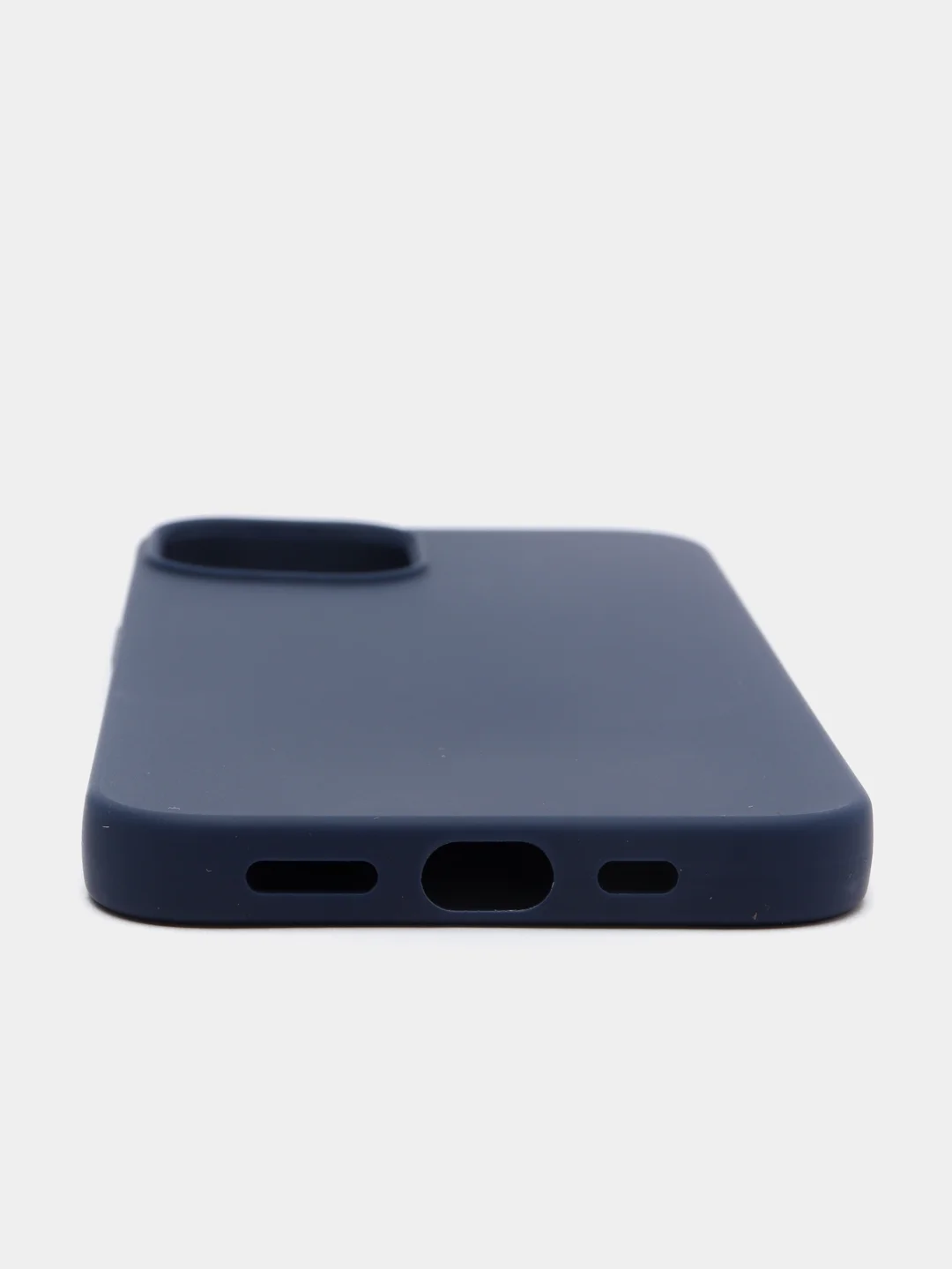 Черный чехол силиконовый для iPhone 13