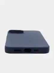 Черный чехол силиконовый для iPhone 13