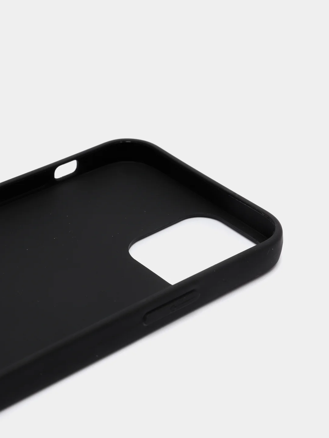 Черный чехол силиконовый для iPhone 12 6,1"