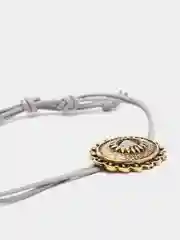 Серый браслет-талисман на нити "Цветок", 4 цвета