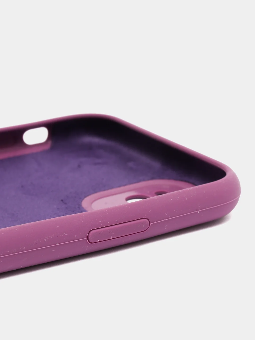 Пурпурный силиконовый чехол iPhone 11, Silicone Case, с закрытым низом и защитой камеры