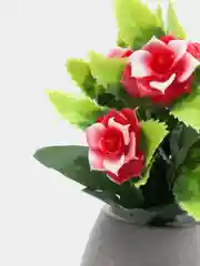 Красный искусственные цветы. Розы (пластиковый букет)