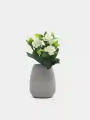 Белый искусственные цветы. Розы (пластиковый букет)
