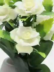 Аметистовый искусственные цветы. Розы (пластиковый букет)