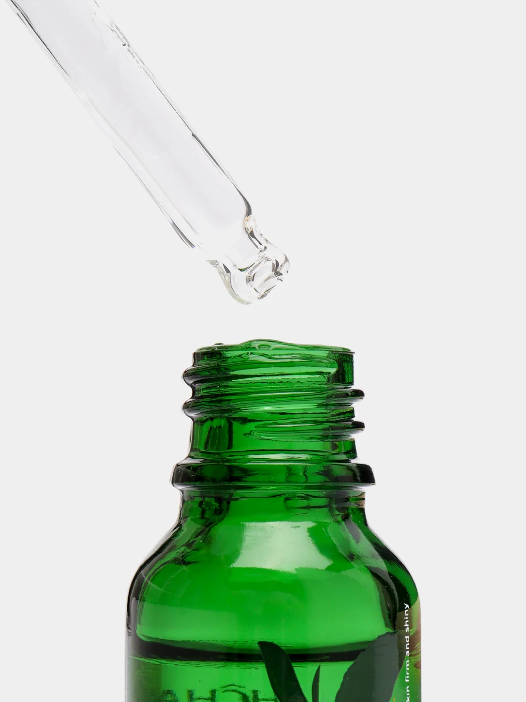 Увлажняющая сыворотка с экстрактом зеленого чая Hchana Green Tea Water Essence 15 мл