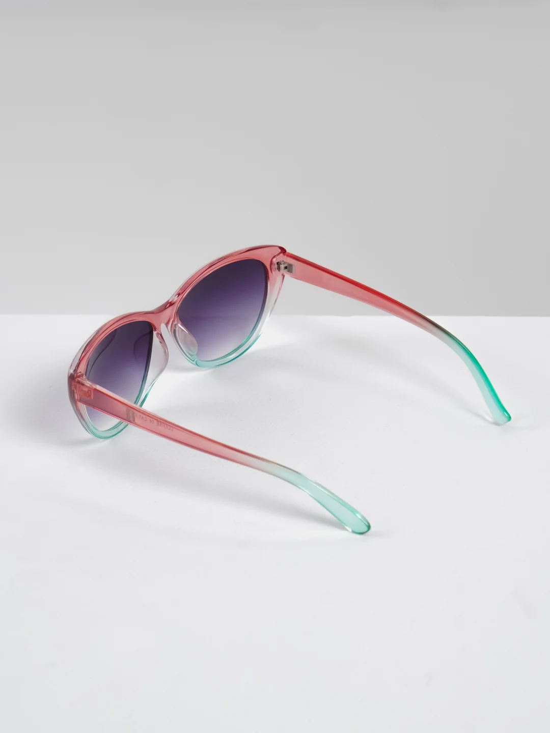 Салатовый солнцезащитные очки EYELEVEL Louise