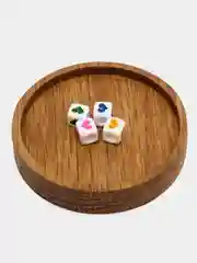 Алый бусины с буквами квадратные, английские буквы