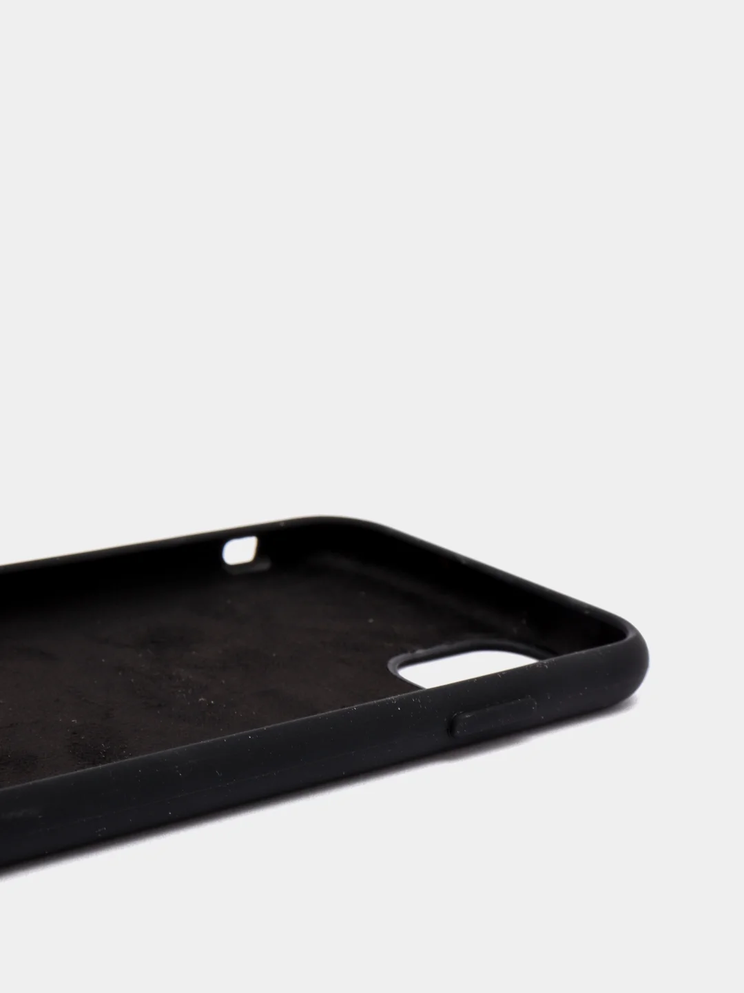 Черный чехол силиконовый для iPhone 11