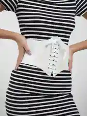 Белый пояс-корсет готический, утягивающий