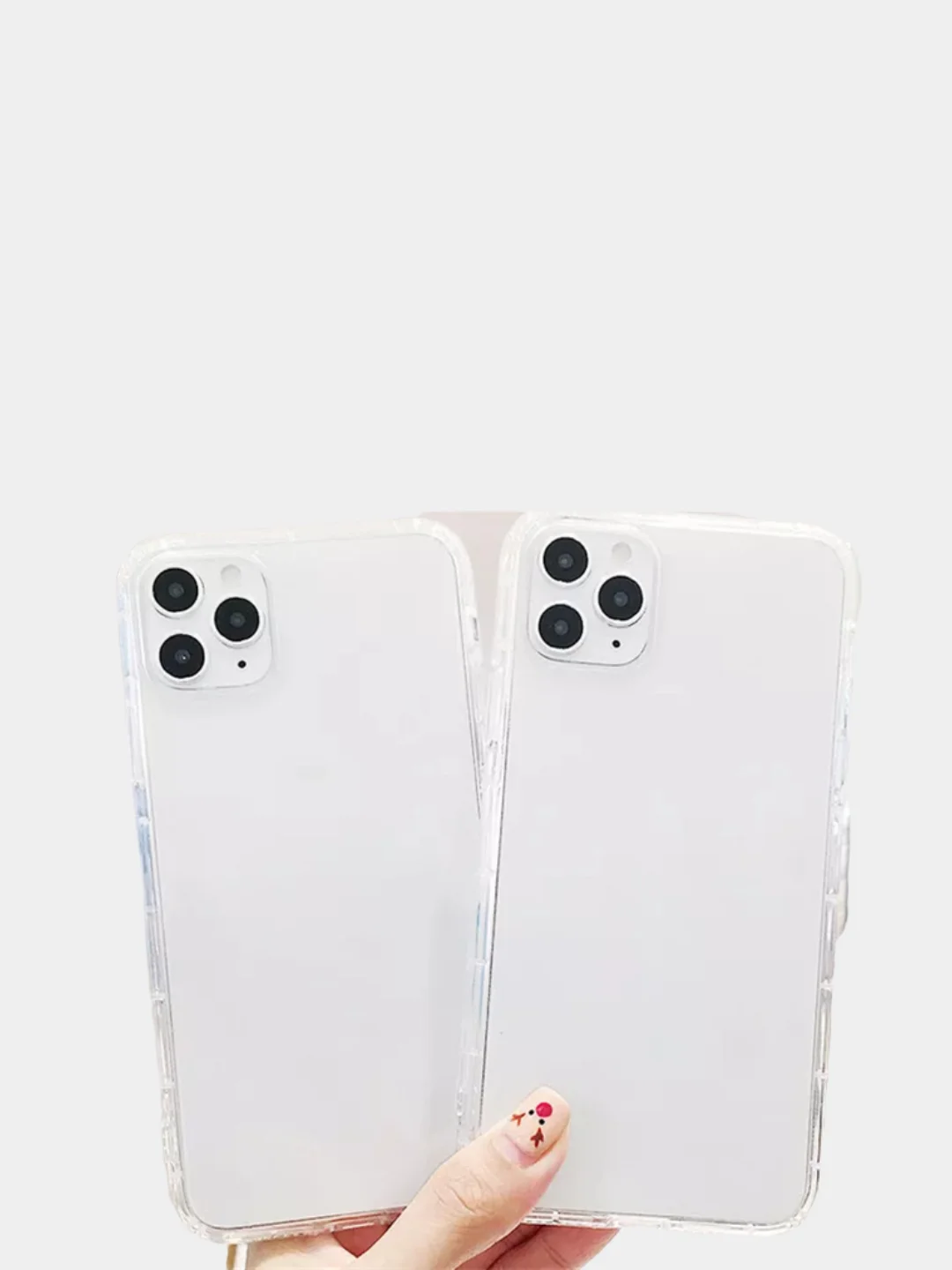 Прозрачный силиконовый чехол на iPhone 12