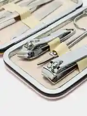 Розовый маникюрный набор
