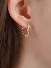 Молочный серьги женские