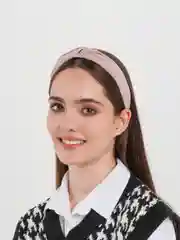 Сиреневый ободок с узелком