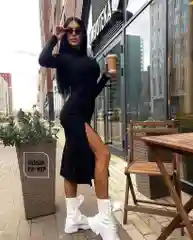 Тёмно-розовый платье