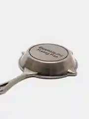 Серый брелок PUBG с высокой детализацией
