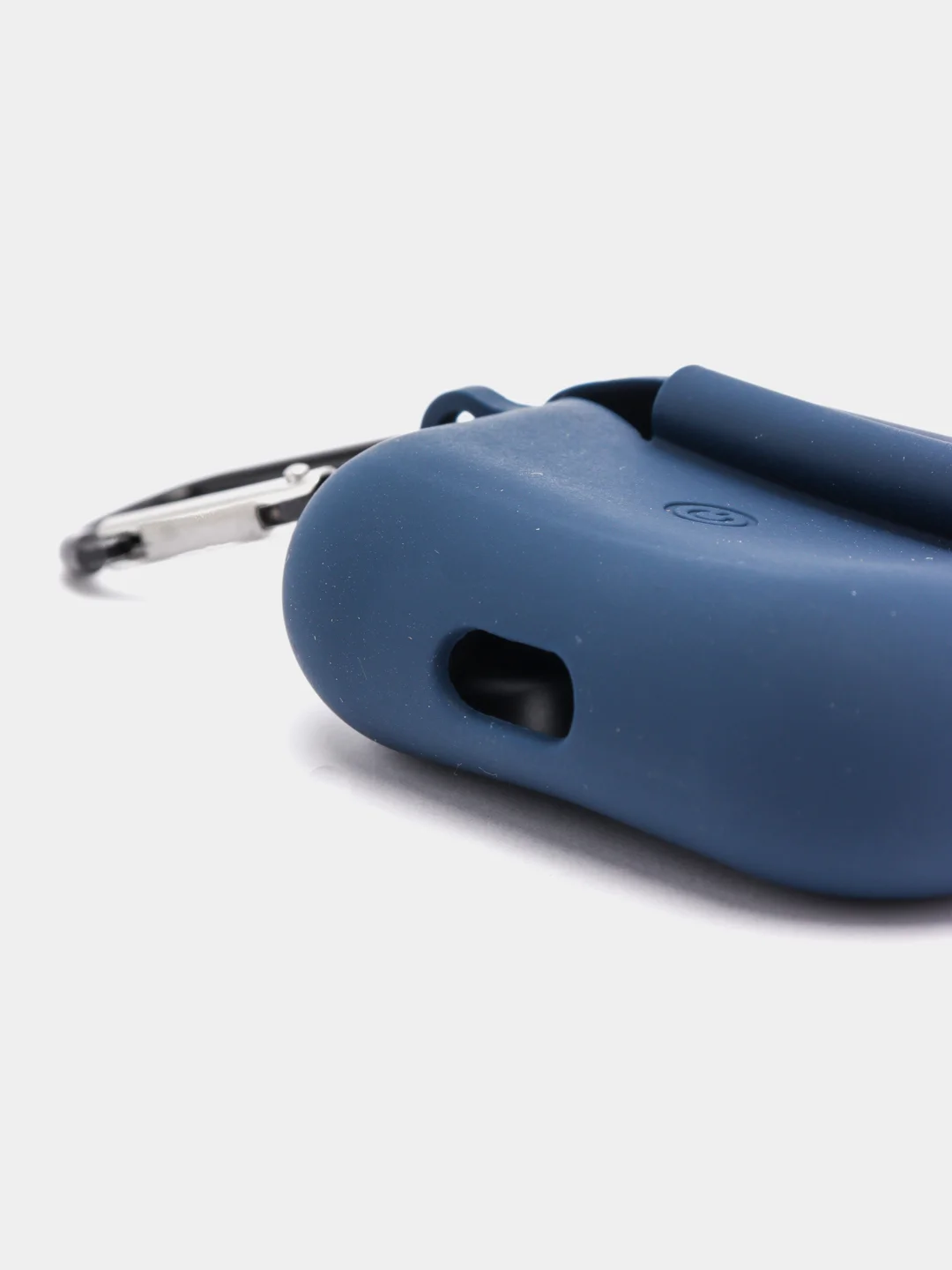 Темно-синий силиконовый чехол для наушников AirPods Pro с карабином