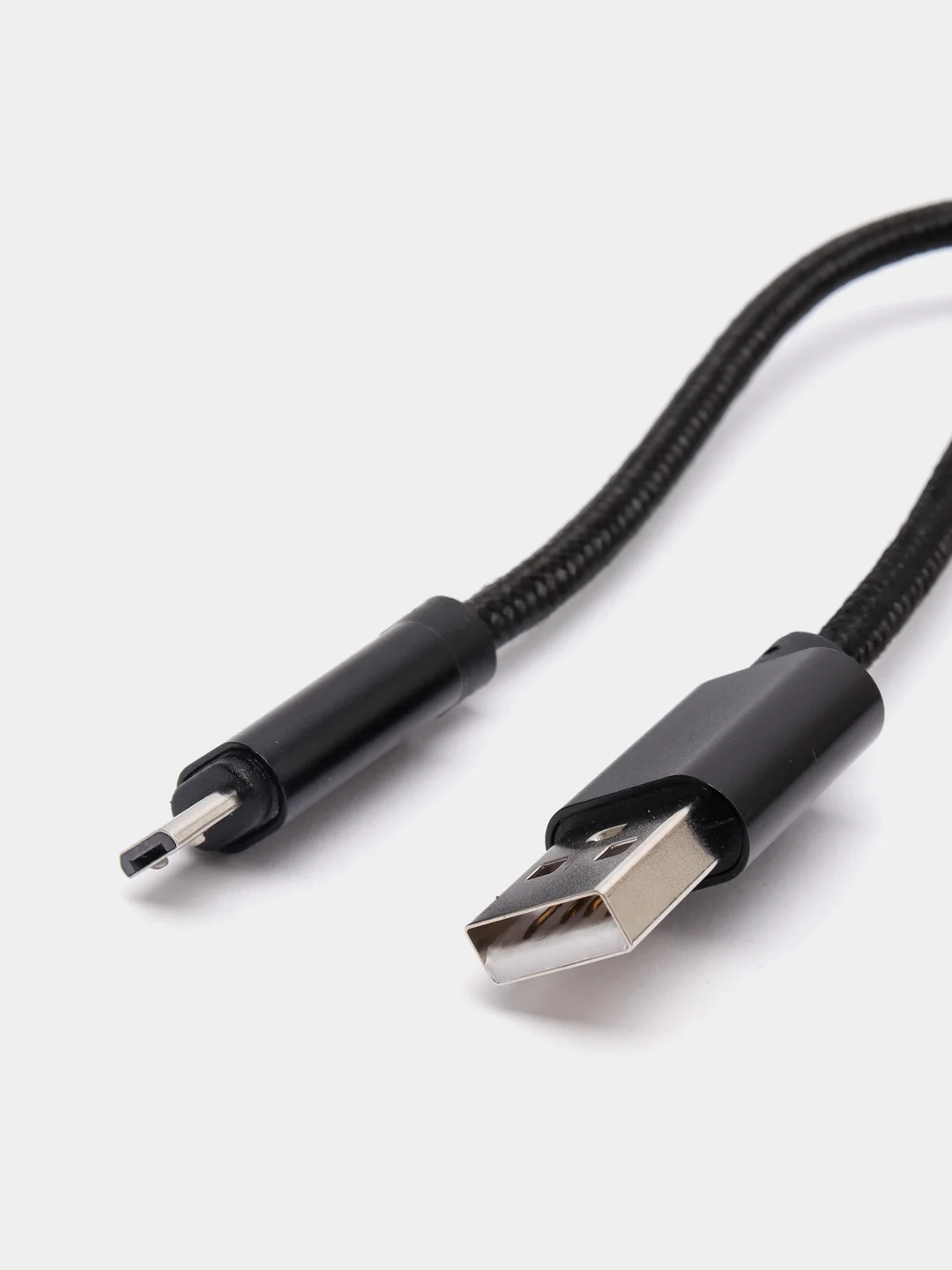 Черный кабель microUSB, Type-C, Lightning для зарядки и передачи данных