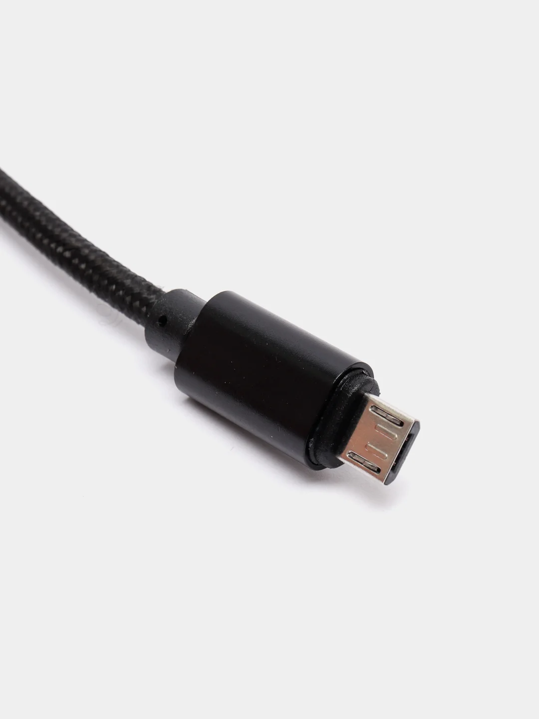 Черный кабель microUSB, Type-C, Lightning для зарядки и передачи данных