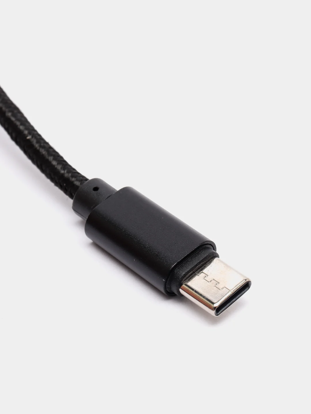 Черный кабель microUSB, Type-C, Lightning для зарядки и передачи данных