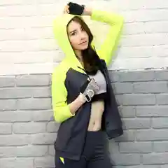 Женская спортивная толстовка