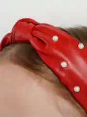 Багровый кожаный ободок