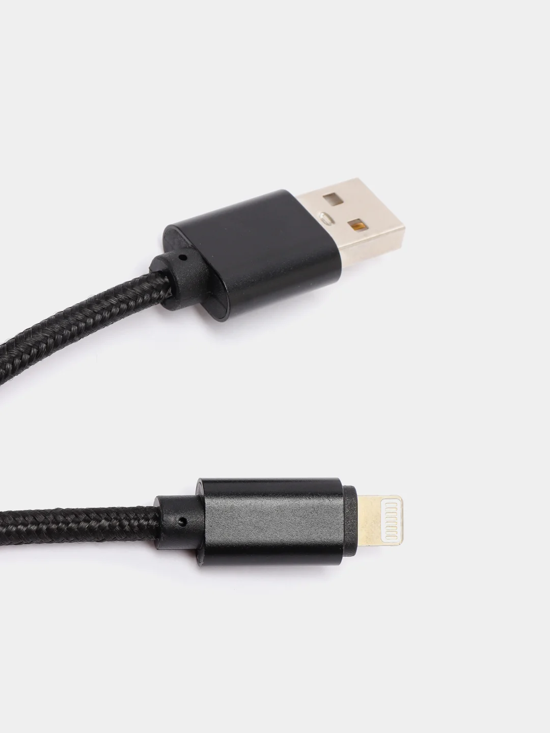 Черный кабель microUSB, Type-C, Lightning для зарядки и передачи данных