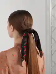 Черный резинка для волос