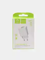 Белый сетевое зарядное устройство Denmen DC02, 2 USB порта, 2.1 A