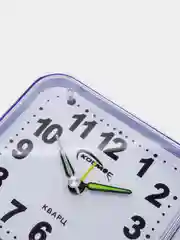 Фиолетовый настольные часы с будильником Космос 764