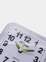 Белый настольные часы с будильником Космос 764