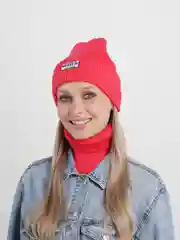 Красный комплект: шапка и снуд