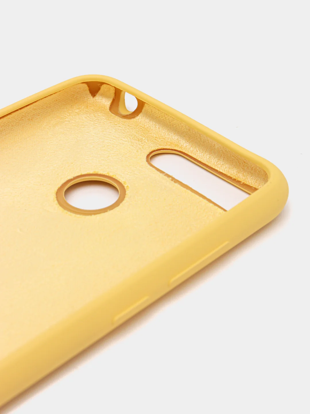 Желтый чехол Silicone case для Huawei Honor 7A Pro / 7C / Y6 2018 / Y6 Prime (5,7"0)