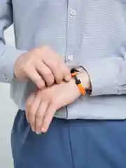 Оранжевый якорь-браслет унисекс.