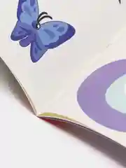 Учу цвета 1+: книжка с наклейками