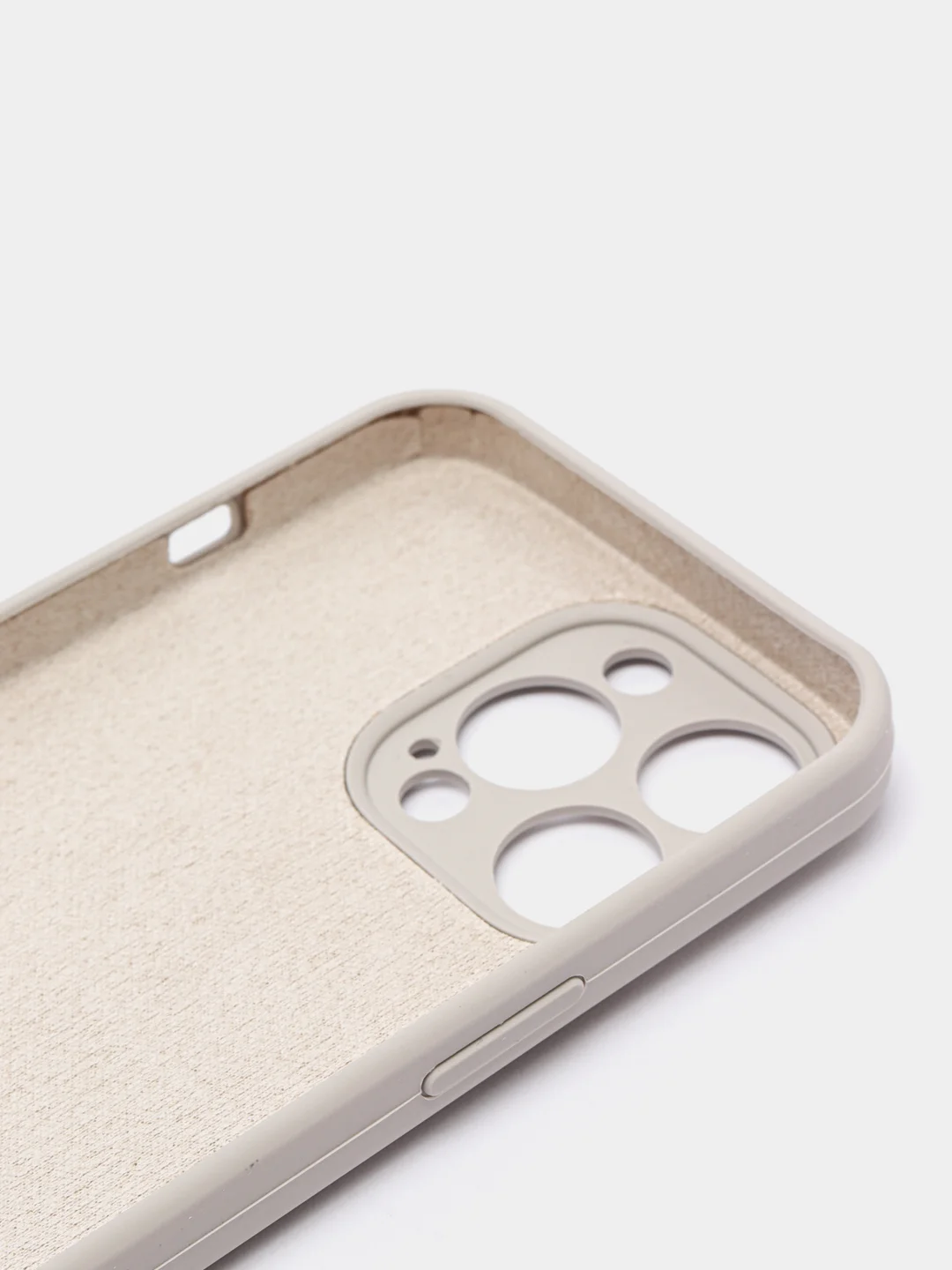Светло-бежевый чехол Silicone Case для iPhone 13 Pro, с защитой камеры, закрытый низ