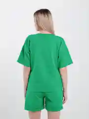 Зеленый женский костюм, шорты и футболка