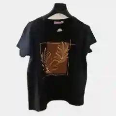 Черный футболка женская