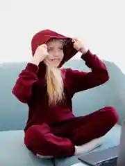 Тёмно-бордовый спортивный костюм детский